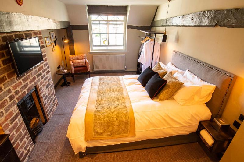 Double Room with Private Bathroom image 2