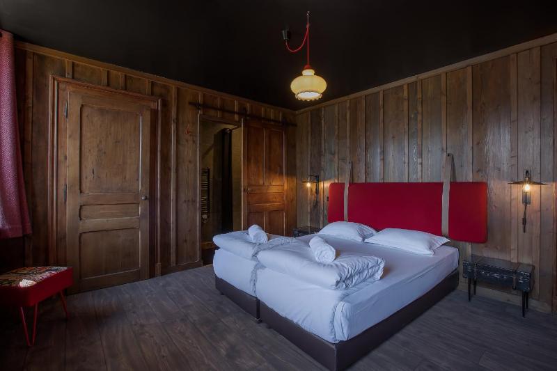 Triple Room with Mountain View image 4