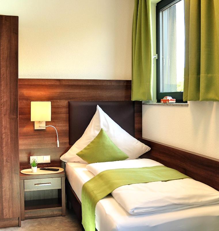 Standard Single Room image 1