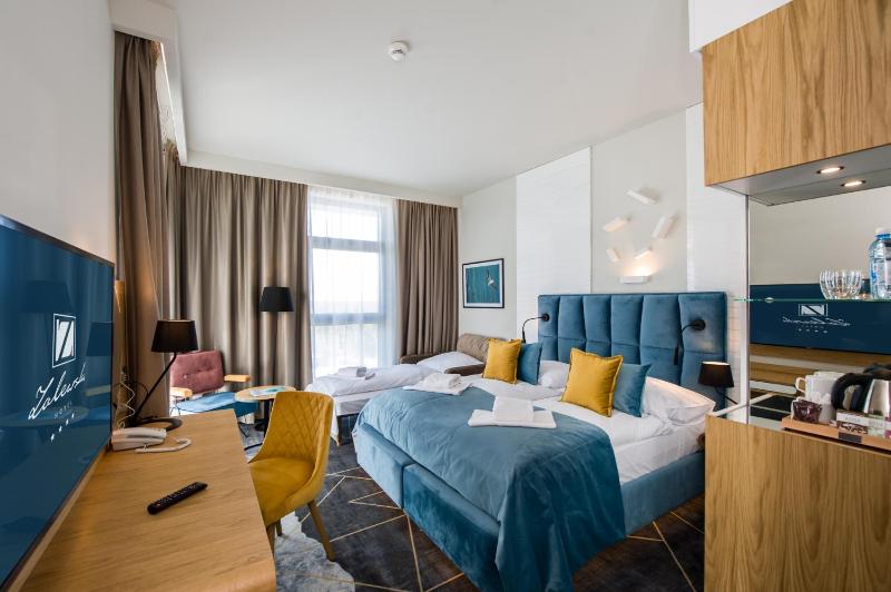 Double Room with Extra Bed image 2