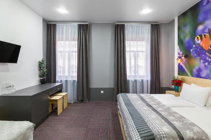 Standard Double or Twin Room image 3