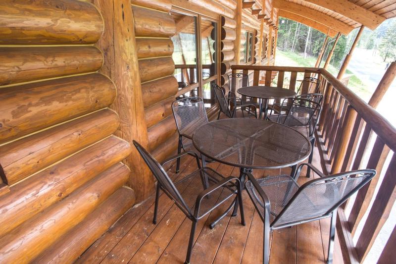 Chalet image 2