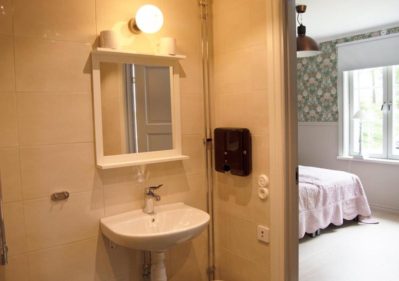 Double Room - Disability Access image 2