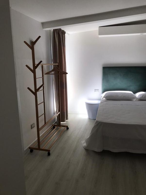 Deluxe Room (2 Adults + 1 Child) image 3