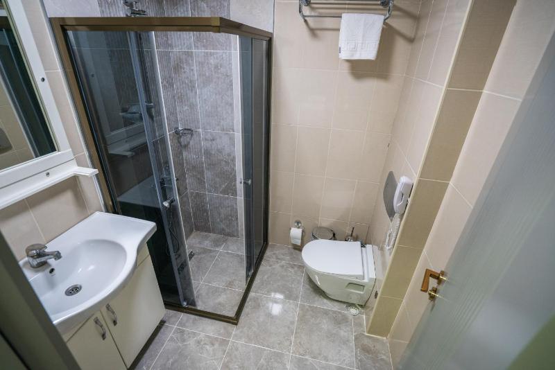 Standard Single Room image 3