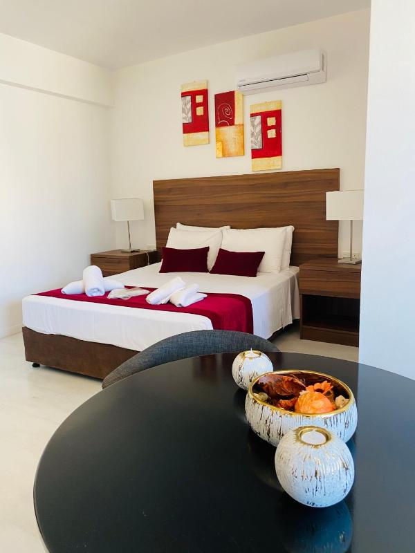 Eleonora Hotel Apartments - image 9