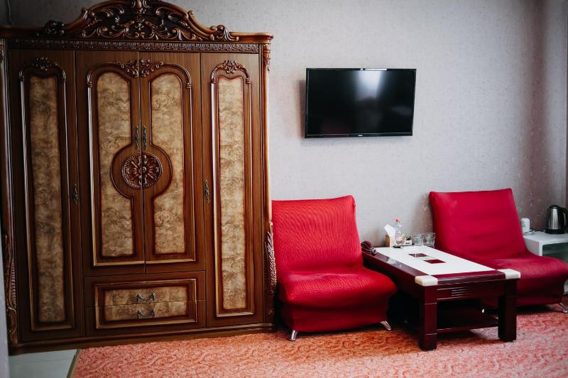 Suite with Spa Bath image 2