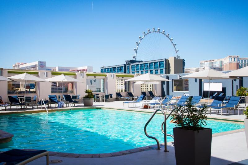 Platinum Hotel and Spa - image 13