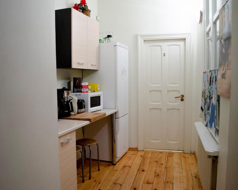 10-Bed Mixed Dormitory Room image 3