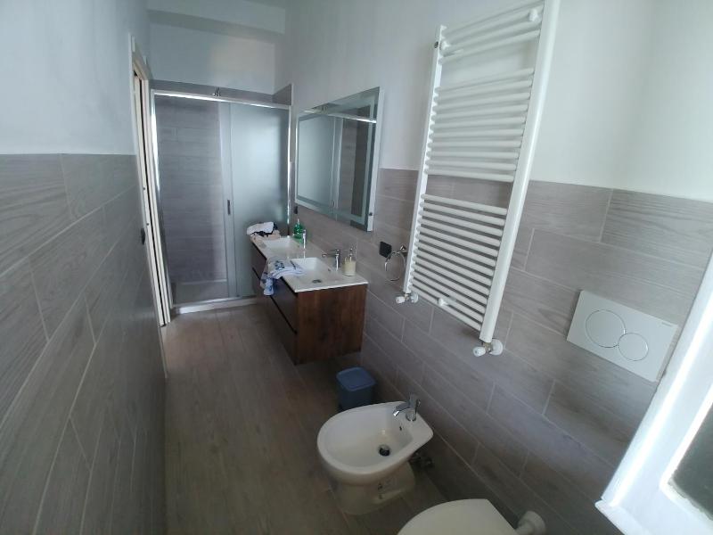 One-Bedroom Apartment image 4
