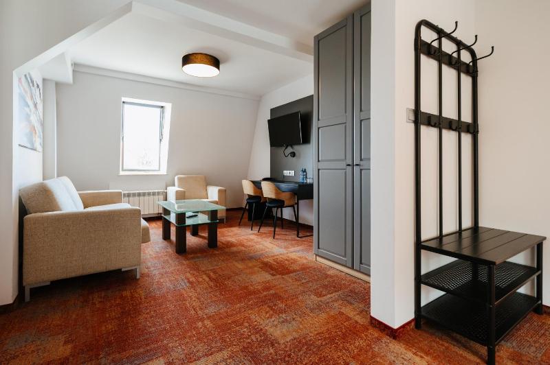 One-Bedroom Apartment image 2