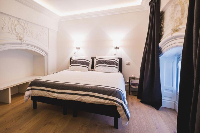 LOFT KEYWEEK contemporary Loft style Apartment in Biarritz City center - image 18