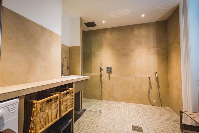 LOFT KEYWEEK contemporary Loft style Apartment in Biarritz City center - image 17