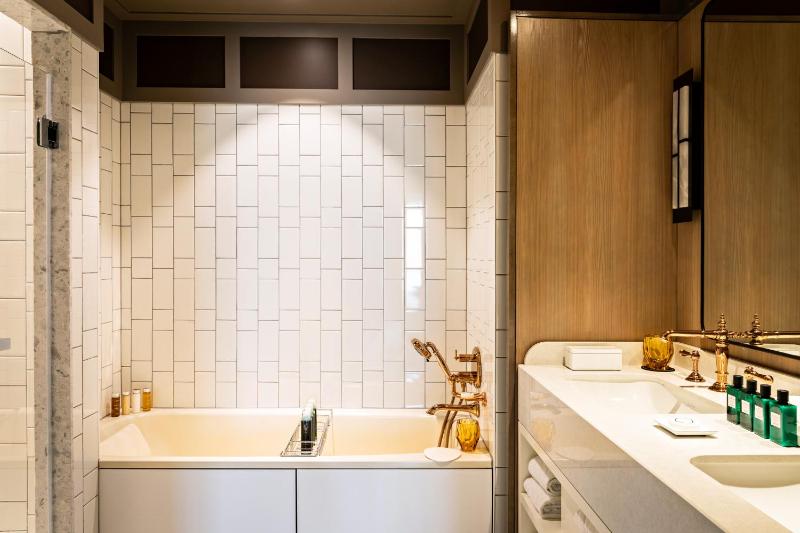 Prestige Suite with One King Bed /One Sofa Bed/Separate Living Room - Boulevard or Rue Scribe View  image 4