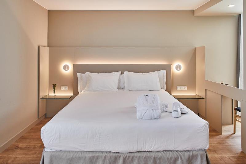 Comfort Double or Twin Room image 1