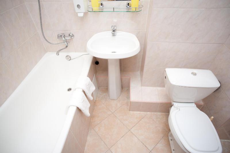 Studio with Double Bed - Building 5 image 2
