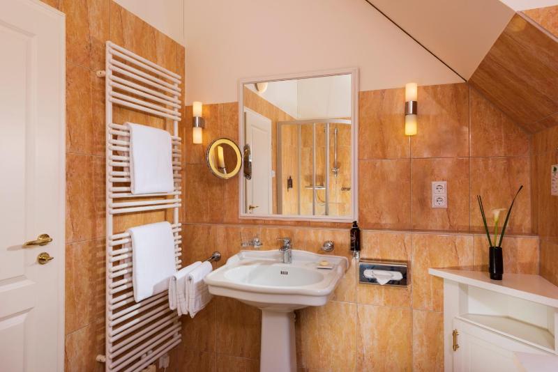 Two-Bedroom Apartment image 4