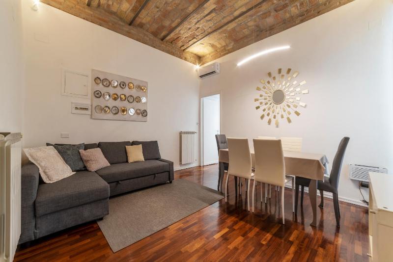 Fontana di Trevi Design Apartment Images