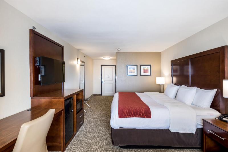 King Room - Non-Smoking image 2