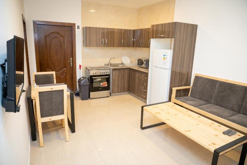 Double Room with Balcony image 2