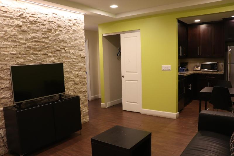 One-Bedroom Suite image 3