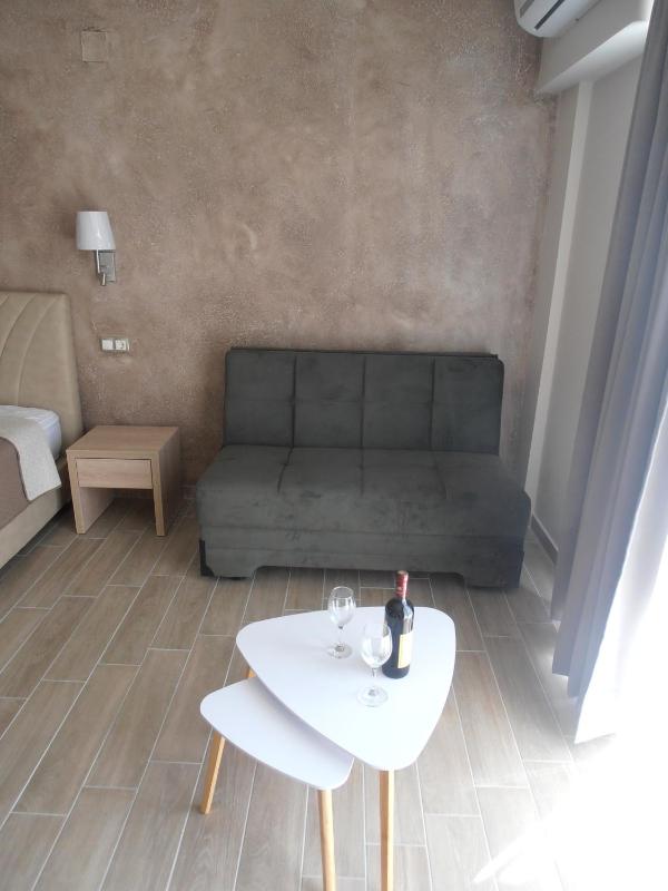 Junior Suite with Pool View image 2