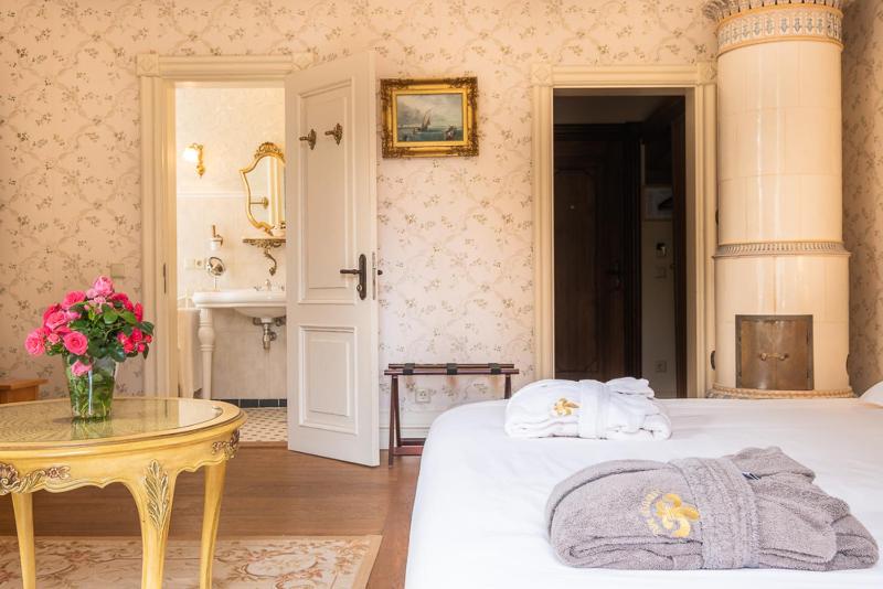 Junior Suite with Garden View image 1