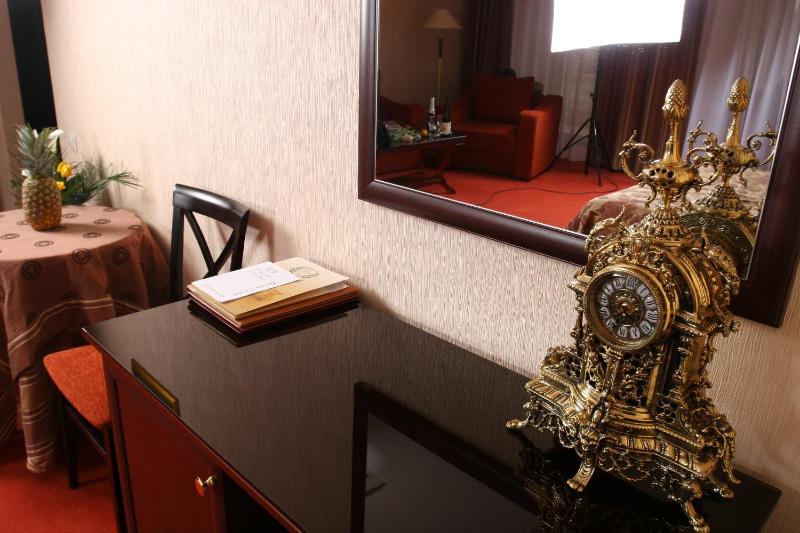 Superior Double Room image 3
