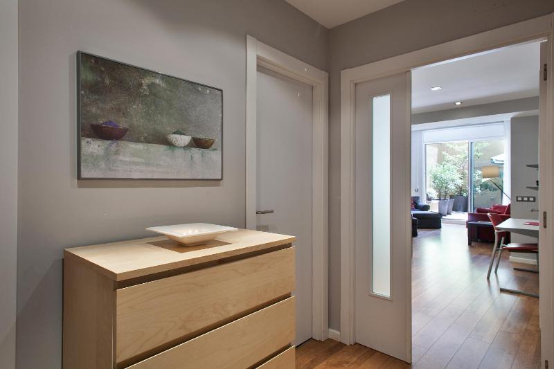 Premier One-Bedroom Apartment image 3