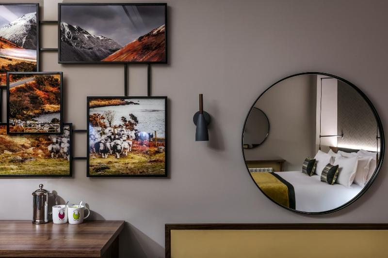 Suite with Garden View image 3