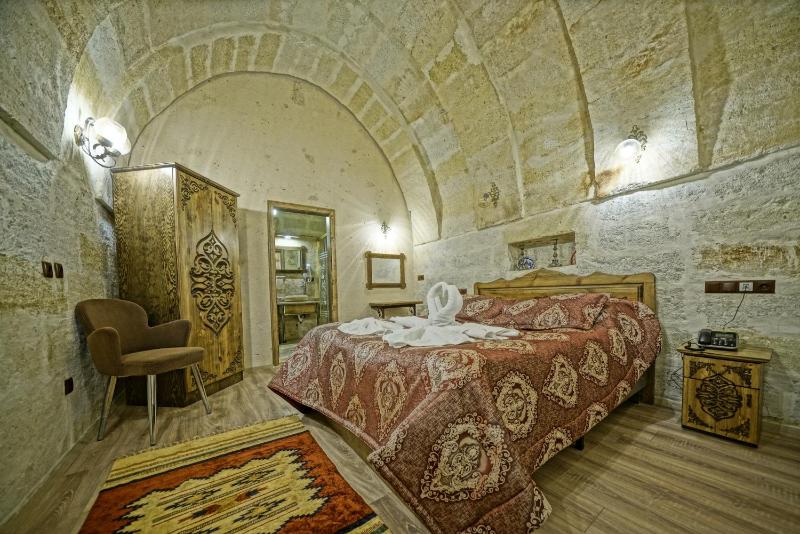 Deluxe Queen Suite image 1