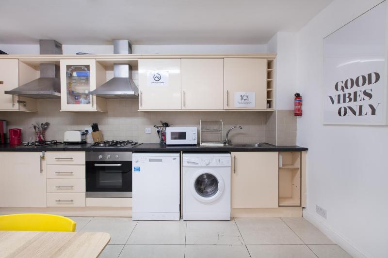 Double Room with Private Bathroom image 2