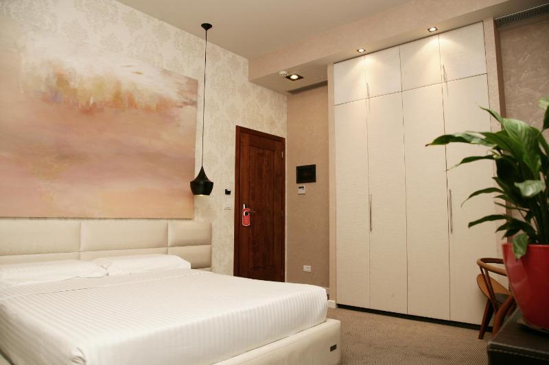 Double Room image 1