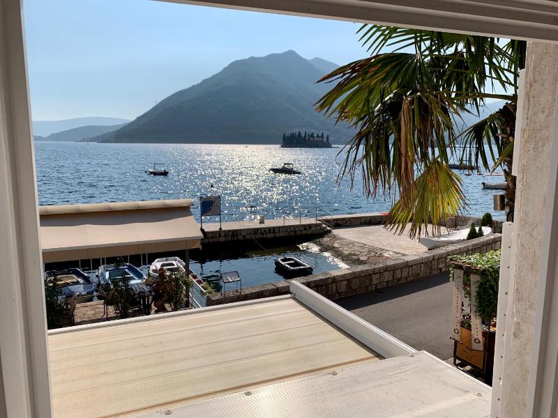 Double Room with Sea View image 3