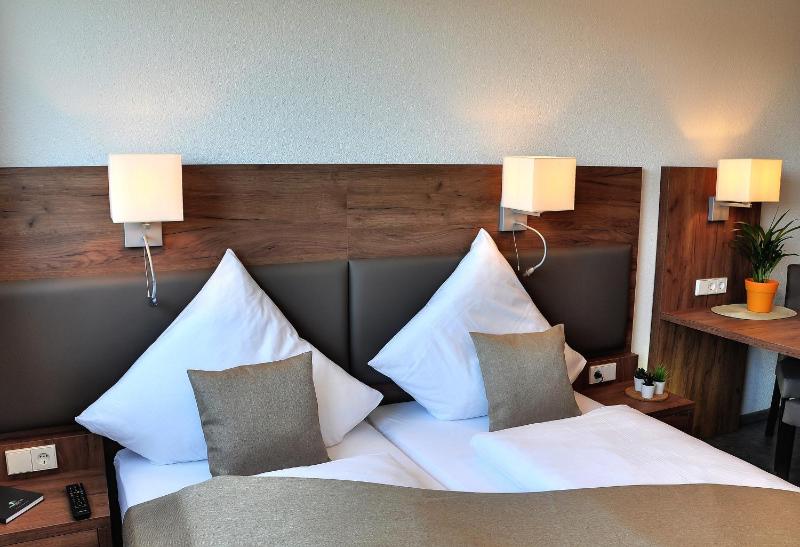 Standard Double or Twin Room image 1