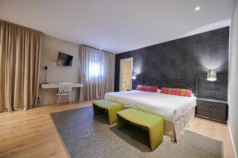 Junior Suite image 1