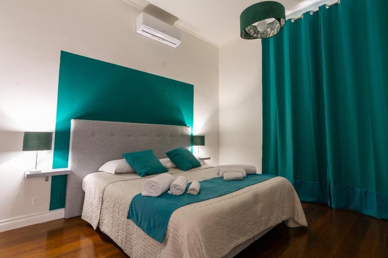 Double or Twin Room with Private Bathroom image 2