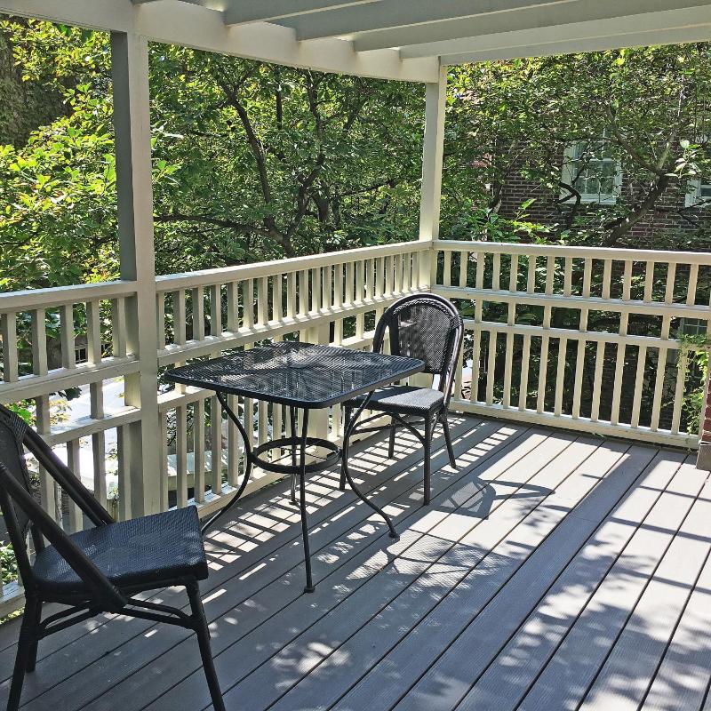 Apartment with Garden View image 4