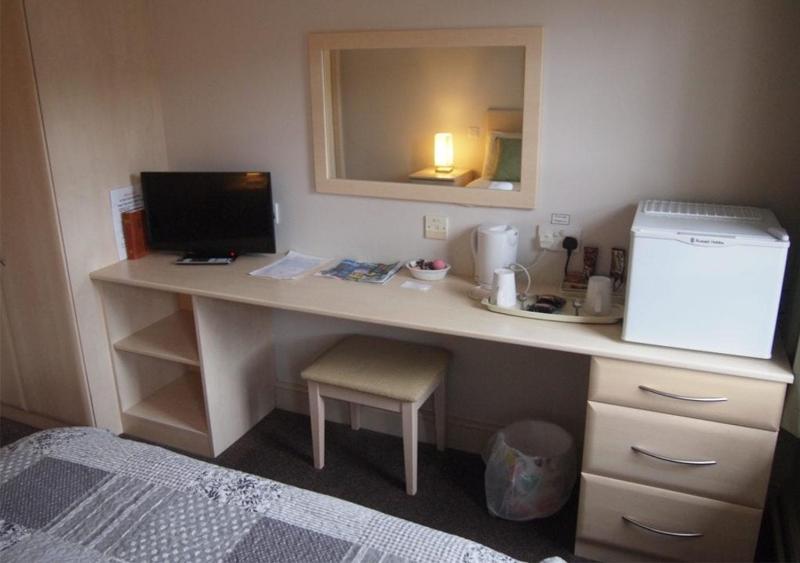 Double Room with Private Bathroom image 3