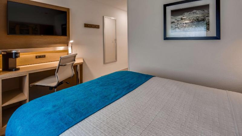 King Room image 4