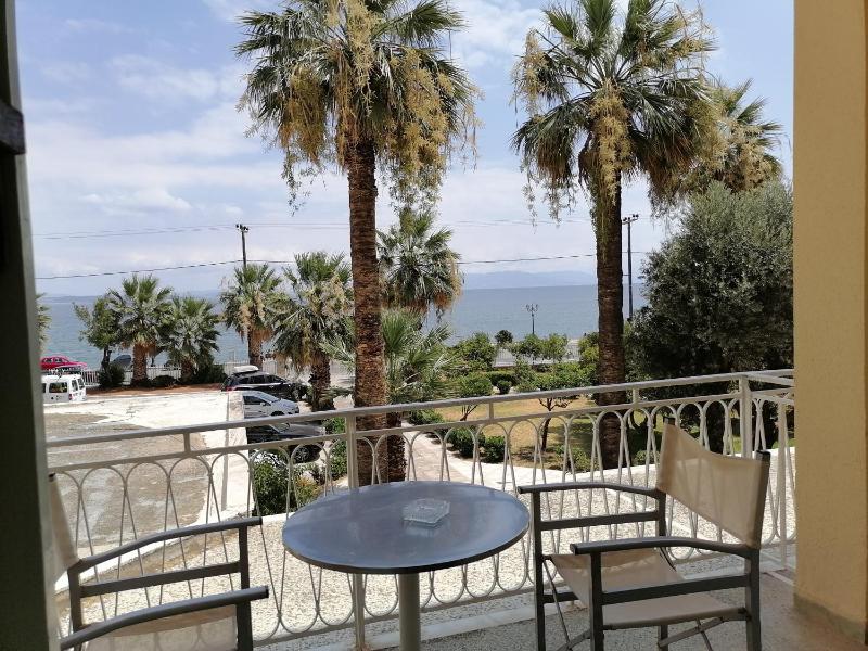 Twin Room with Sea View image 3