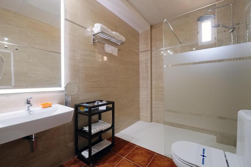 Hotel Guadalquivir - image 30