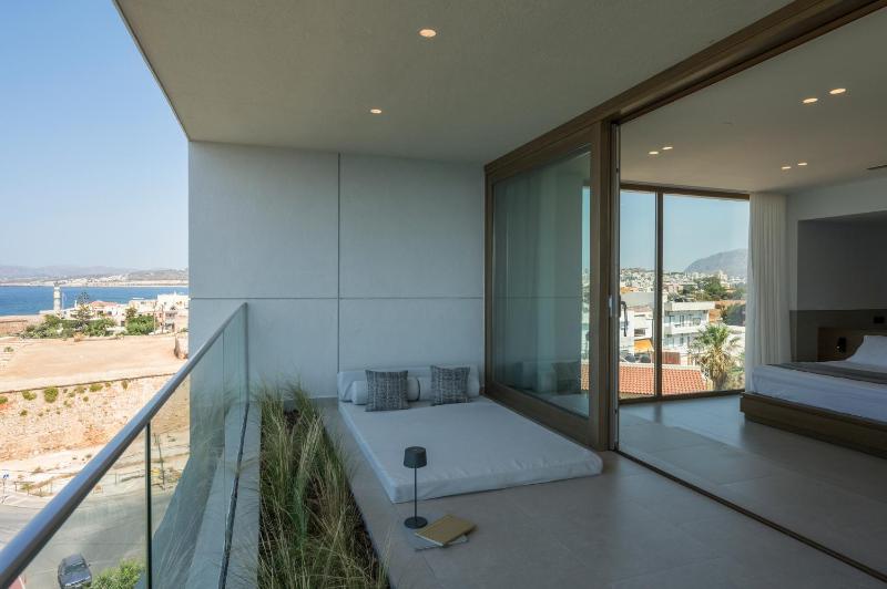 Executive Suite with Sea View image 4