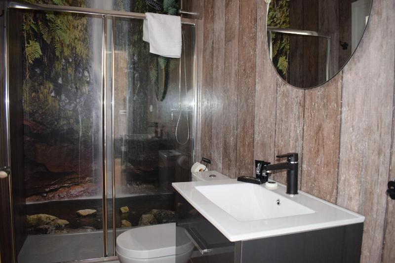 Superior Bungalow image 2