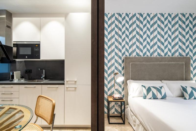 One-Bedroom Apartment image 2