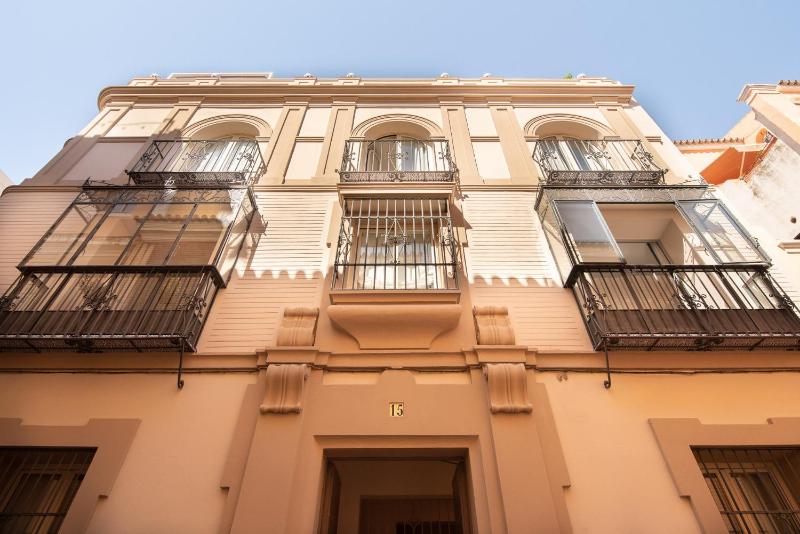 Superior Apartment image 2