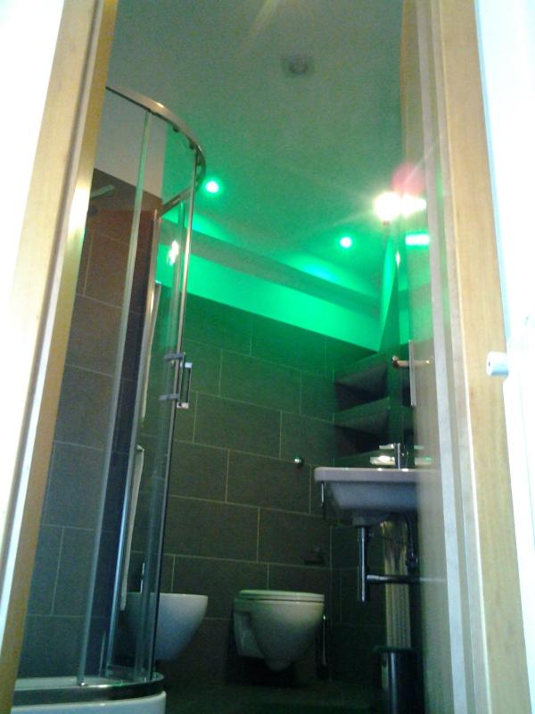 Superior Triple Room image 2