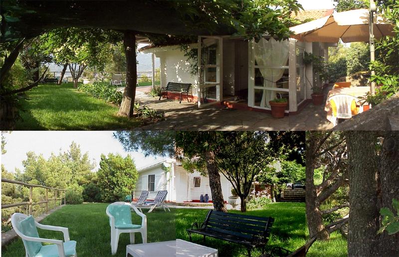 Deliziosa casetta con dehor e giardino immersa nel verde Ligure Images