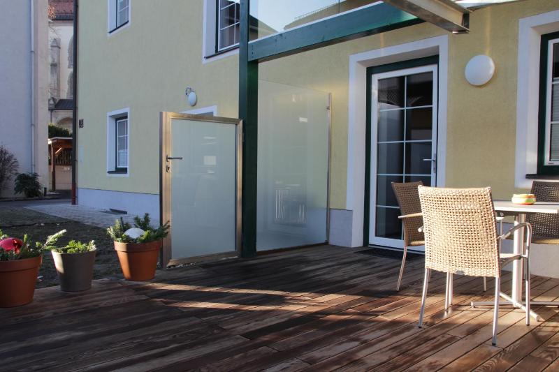 One-Bedroom Apartment with Terrace image 3