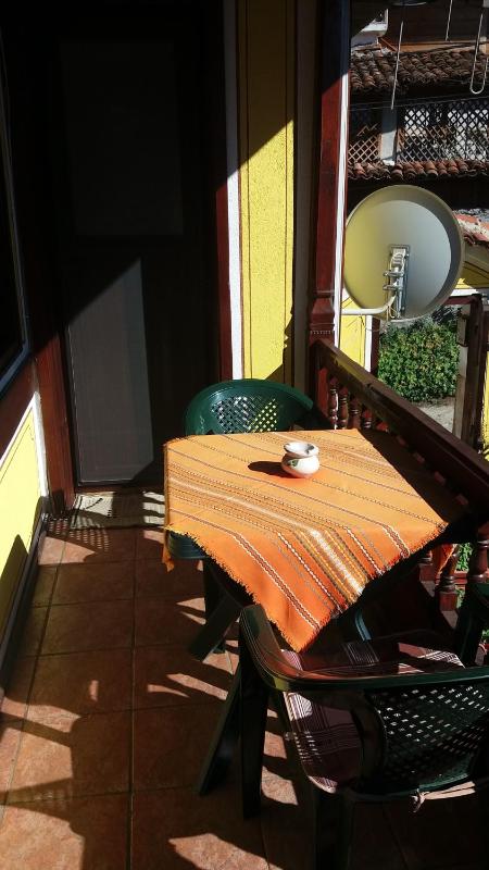 Double Room with Balcony image 3